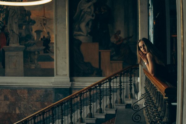 Rencontrez des hôtesses : des conversations privées et discrètes